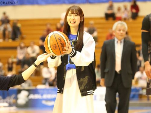 SKE48の高柳明音さんが三河vs大阪を観戦「ラスト10秒にバスケの楽しさが詰まってた」