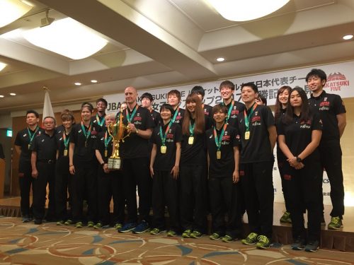 女子日本代表が帰国、ホーバスHCはアジア杯3連覇に「自信があった」