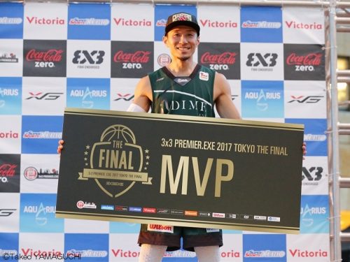 “日本人選手だけで優勝”を飾る、MVPの鈴木慶太「積みあげてきたものの証明」