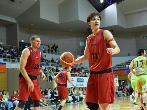 全面的にチームをアピールしよう 赤いイケメン軍団の逆襲が今始まる 富山グラウジーズ バスケットボールキング
