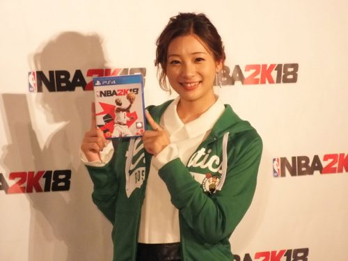 ゲーム好きの足立梨花さん、新作『NBA 2K18』は「すごくリアルで、映像がとてもキレイ」