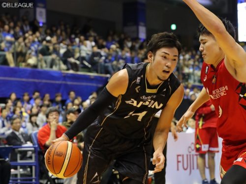 金丸晃輔、日本人選手初のリーグ通算1000得点「ホームで達成できてうれしい」