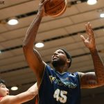 21得点15リバウンドと奮闘したウィリアム・マクドナルド[写真]=B.LEAGUE