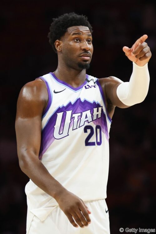 ジャレン・ジャクソンJr.のチーム写真