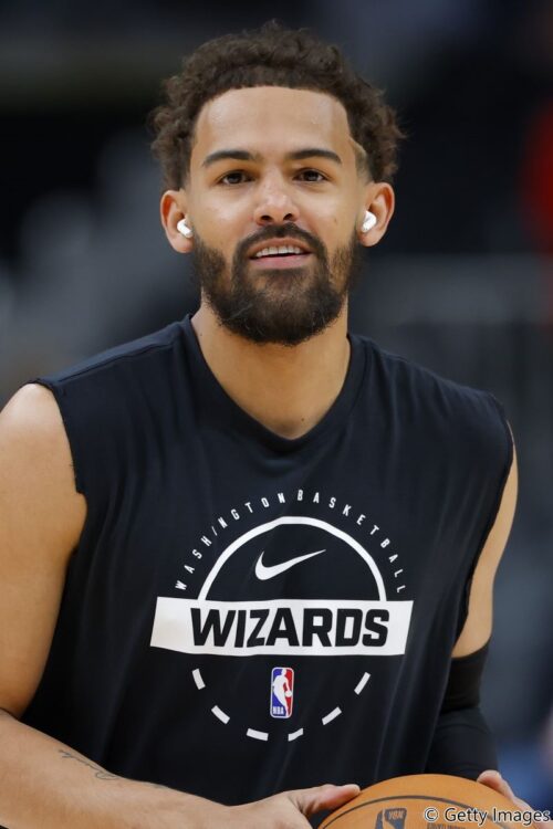 トレイ・ヤングのチーム写真