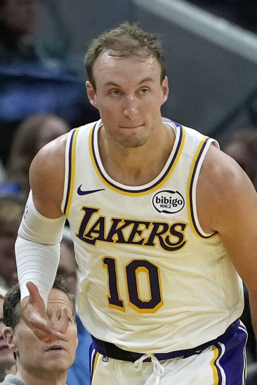 ルーク・ケナードのチーム写真