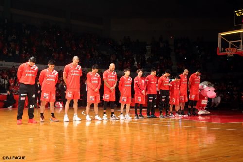 バスケ界のレジェンドをしのび、Bリーグ各クラブが哀悼の意をささげる