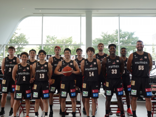 大阪エヴェッサが新体制発表会を実施、安井直樹代表取締役「バスケットボール界で“BREAK THROUGH”」