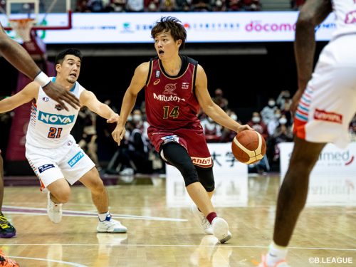 川崎ブレイブサンダースが広島ドラゴンフライズを圧倒 35点差で4連勝を飾る バスケットボールキング