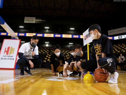 Bリーグが「B.Hope HANDS UP! PROJECT supported by 日本郵便」でSNS企画や防災バスケプログラムなどを実施