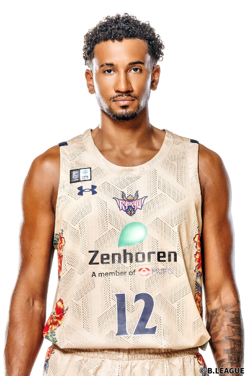 ケヴェ・アルマのチーム写真