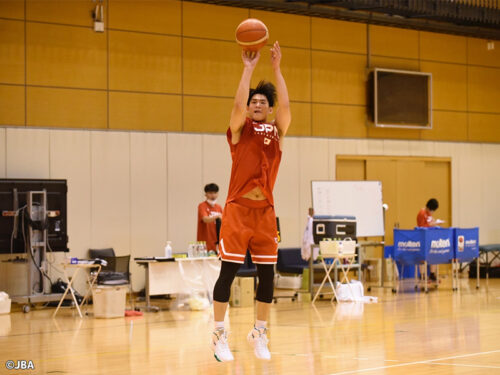 3Pで指揮官のバスケを体現する須田侑太郎「いいシュートを打ち切ることにフォーカスする」