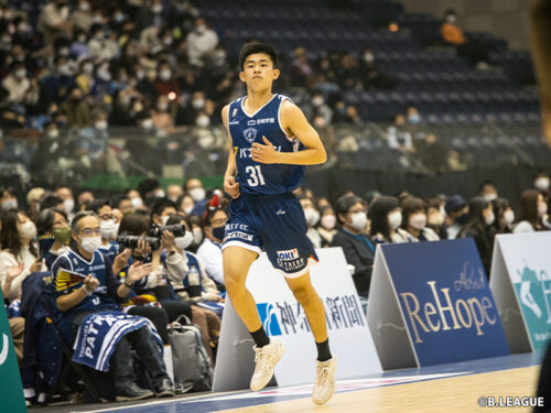横浜BC、ユース育成特別枠・18歳の平岡勇人が初出場…1分33秒の出場で3Pを2本試投