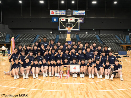 福岡対決を制した精華女子が県予選に続いて九州大会も4年ぶりの優勝
