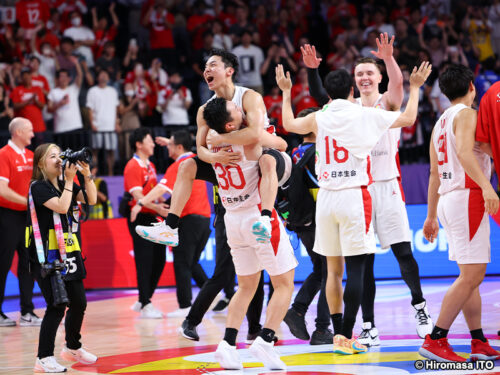 バスケW杯日本代表にソフトバンクが支援金1億円「日本全国に勇気と感動を与えてくれました」