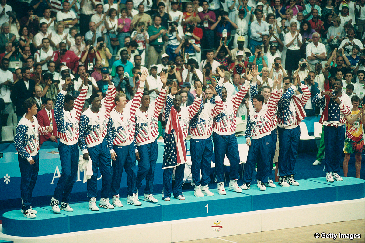 1992年バルセロナ大会で金メダルを獲得したアメリカ代表