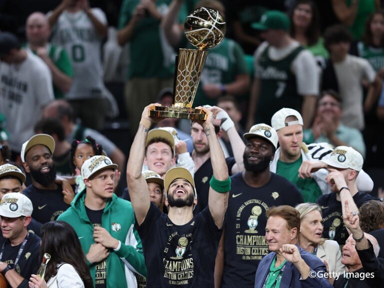 7年目でNBA初優勝を飾ったテイタム「生涯忘れることのない夜になるだろうね」 | バスケットボールキング