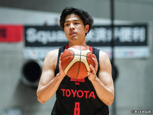 日本代表の吉井裕鷹はA東京から三遠に移籍「CSでは今季を超えられるように」新天地へ意気込み