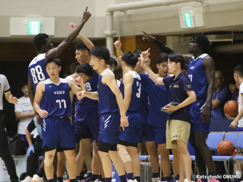 「予想どおり」の接戦…日本航空は“ジェリー”の不調を大道一歩、1年生Cの活躍で乗り越える