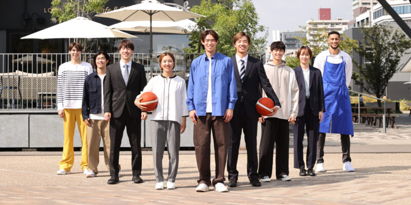 アイシンが新CMを公開…西田兄弟がスーツで登場、オーガストはカフェ