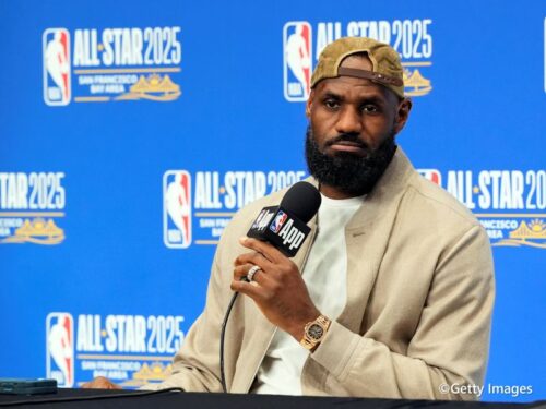 「引退の噂は本当ですか？その後は何を？」…レブロンが意味深な動画をSNSに投稿