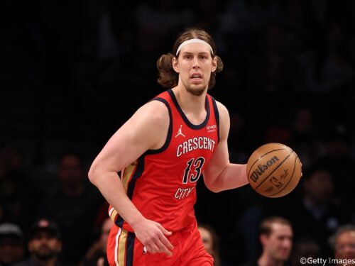 スパーズがウィザーズとのトレードでベテランビッグマンのケリー・オリニクを獲得へ