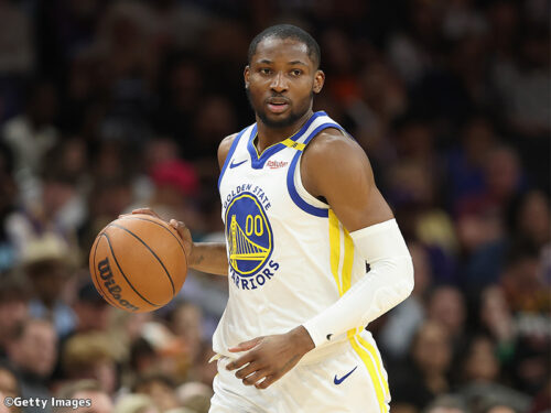 ジョナサン・クミンガとの契約交渉が長引くウォリアーズ…待望の新選手がロスターに