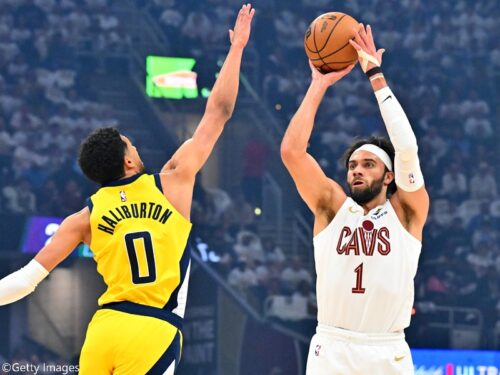 キャバリアーズのマックス・ストゥルースが左足手術のため3、4カ月の離脱