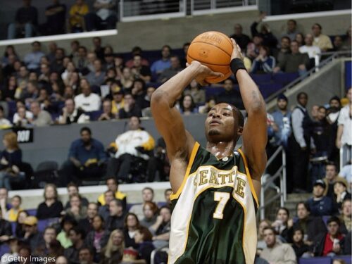 元オールスターフォワードのラシャ―ド・ルイスが選手育成スタッフとしてスパーズ入り