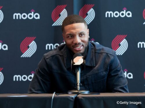 リラードが古巣オレゴンでキャンプを開催…子どもたちから“おかえり”の喝采を浴びる