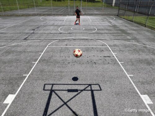 NBA選手からの”華麗なる転身”…ロシアで「史上最も背の高いサッカー選手」が誕生