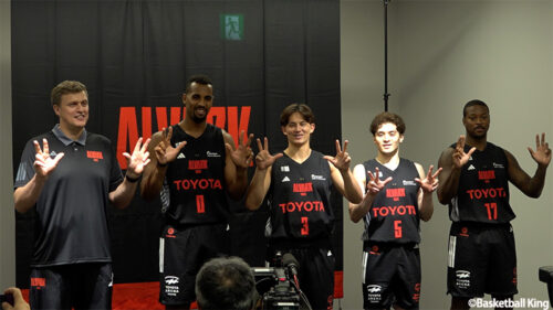 A東京が新戦力をお披露目…“勝利の味”を知るデイヴィスとフォスターが決意語る