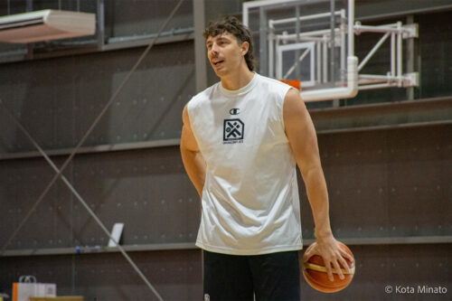 日本語学習を乗り越え国籍取得…“日本代表”は「大きな目標」B1広島・メイヨの帰化までの歩み