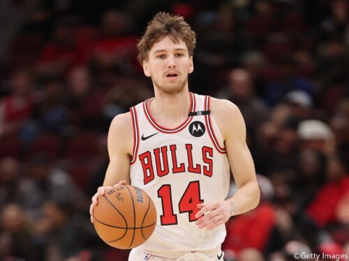 ブルズがチームオプションとなっていたマタス・ブゼリスの来季契約を行使