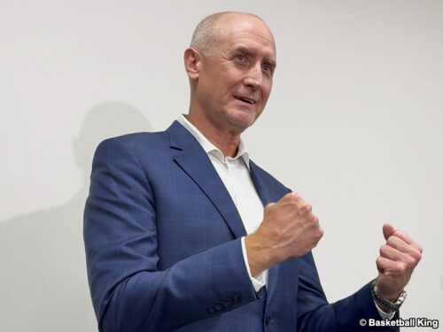 日本代表・ホーバスHCがららアリ視察…印象に残ったのは若手2人、比江島も「呼びたい気持ちある」