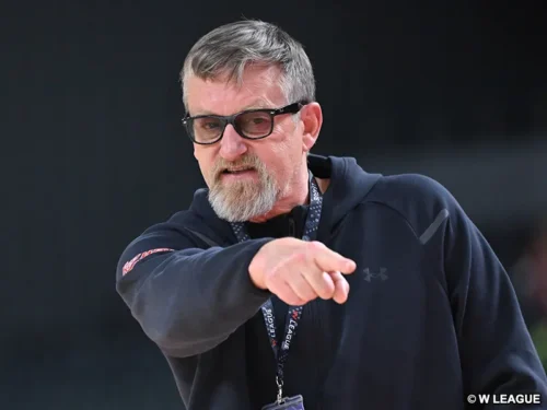 BTテーブス氏がアイシンのHCへ…リーグ2連覇に導いた古巣・富士通と就任早々に激突