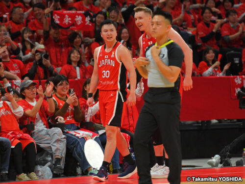 【動画】実況席も驚愕「うわー！」馬場が決めた超ロングブザービーター