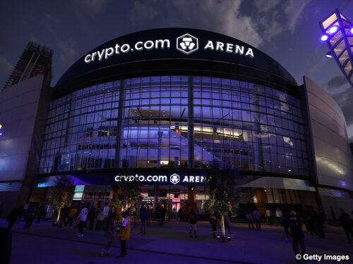 コート外で揺れるレイカーズ…バス家の兄弟解雇「想定の範囲内」リーブス発掘論争も話題に