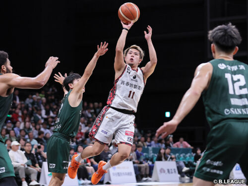 熊本の石川海斗が右膝蓋骨亀裂骨折…神戸戦で負傷、復帰時期は経過見て判断