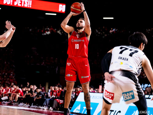 千葉ジェッツのホグ、1試合出場停止と罰金5万円の懲罰…12日アウェー戦でスポンサー広告看板を蹴る