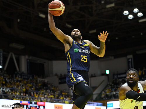 D.J・ニュービルがゲームハイ35得点と躍動…東地区首位の宇都宮が三遠との接戦を制す