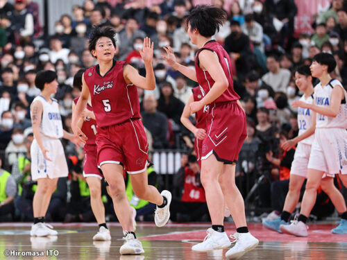 後半に勢い乗った大阪薫英が桜花学園を破りウインターカップ初優勝…三輪美良々が30得点でV導く