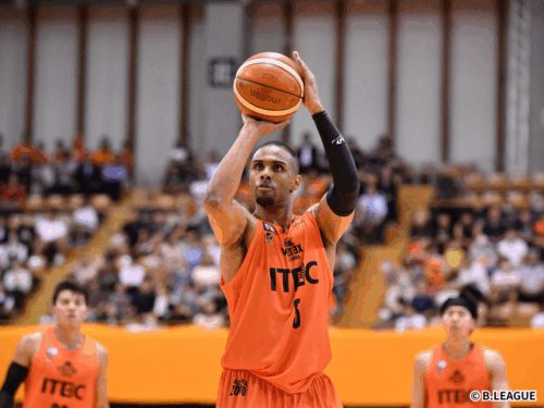 静岡のクリス・エブ・ンドウが待望の戦線復帰…今季10.9得点のビッグマンがIL抹消