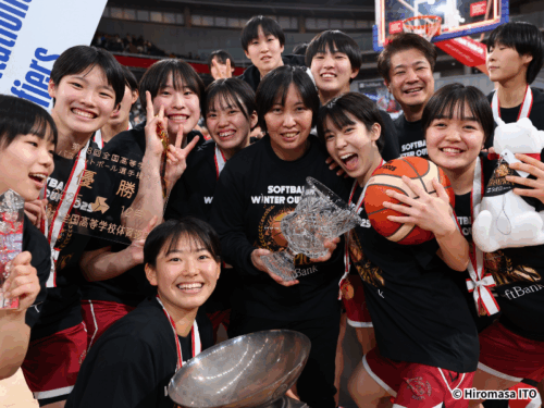 「打倒薫英から日本一」へ…”王者”連破の末に大阪薫英をウインターカップ初優勝に導いた安藤コーチ