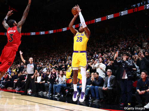 八村塁が決勝3ポイント…リーブス44得点のレイカーズがラプターズに競り勝つ