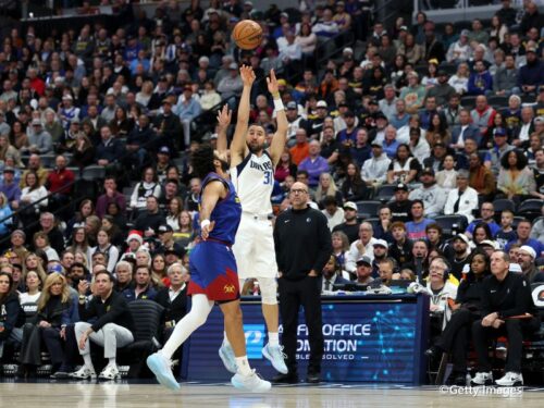 マブスが強豪ナゲッツに勝利…ベンチ出場のクレイ・トンプソン、復調に「ホッとした」