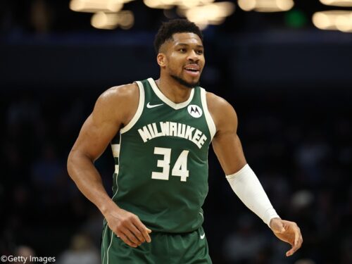 ヤニス・アデトクンボが30得点、10リバウンド、5アシストの通算試合数でNBA新記録を樹立