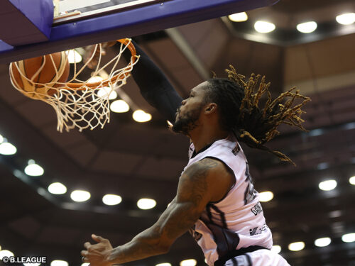 【動画】空中で360度回転…Bリーグオールスタートーナメントで豪快ダンク披露