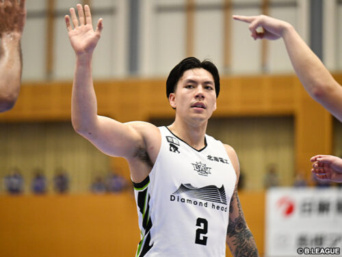 【動画】アジア選抜が逆転優勝した瞬間…決勝点を挙げたラモスを中心に歓喜の輪