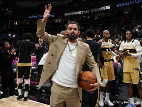 ウィザーズ移籍のヤング、ホークスファンへ贈る言葉…「同じ場所に留まり続ける痛み」